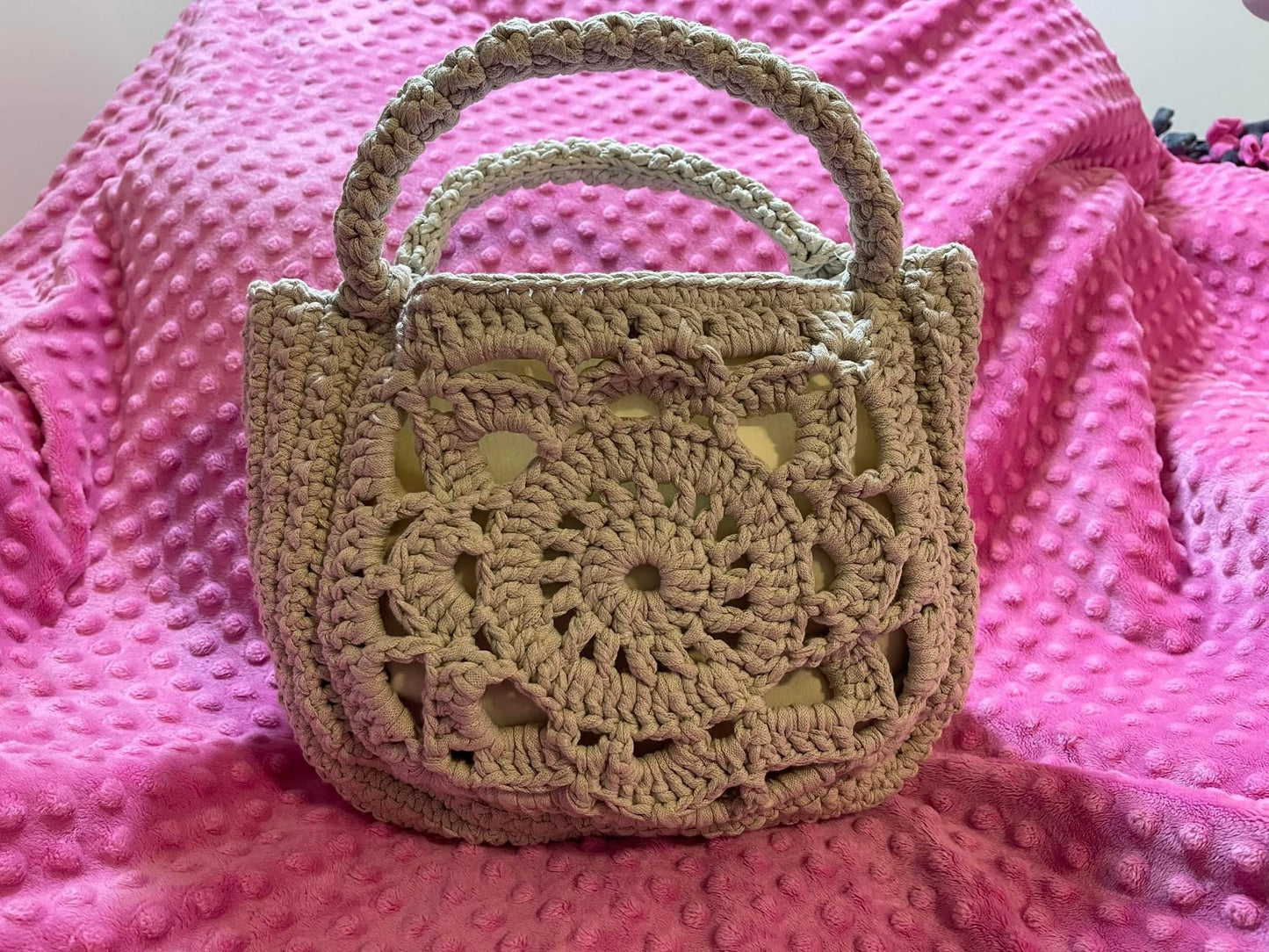 GRANNY SQUARE TOP-HANDLE HANDBAG
