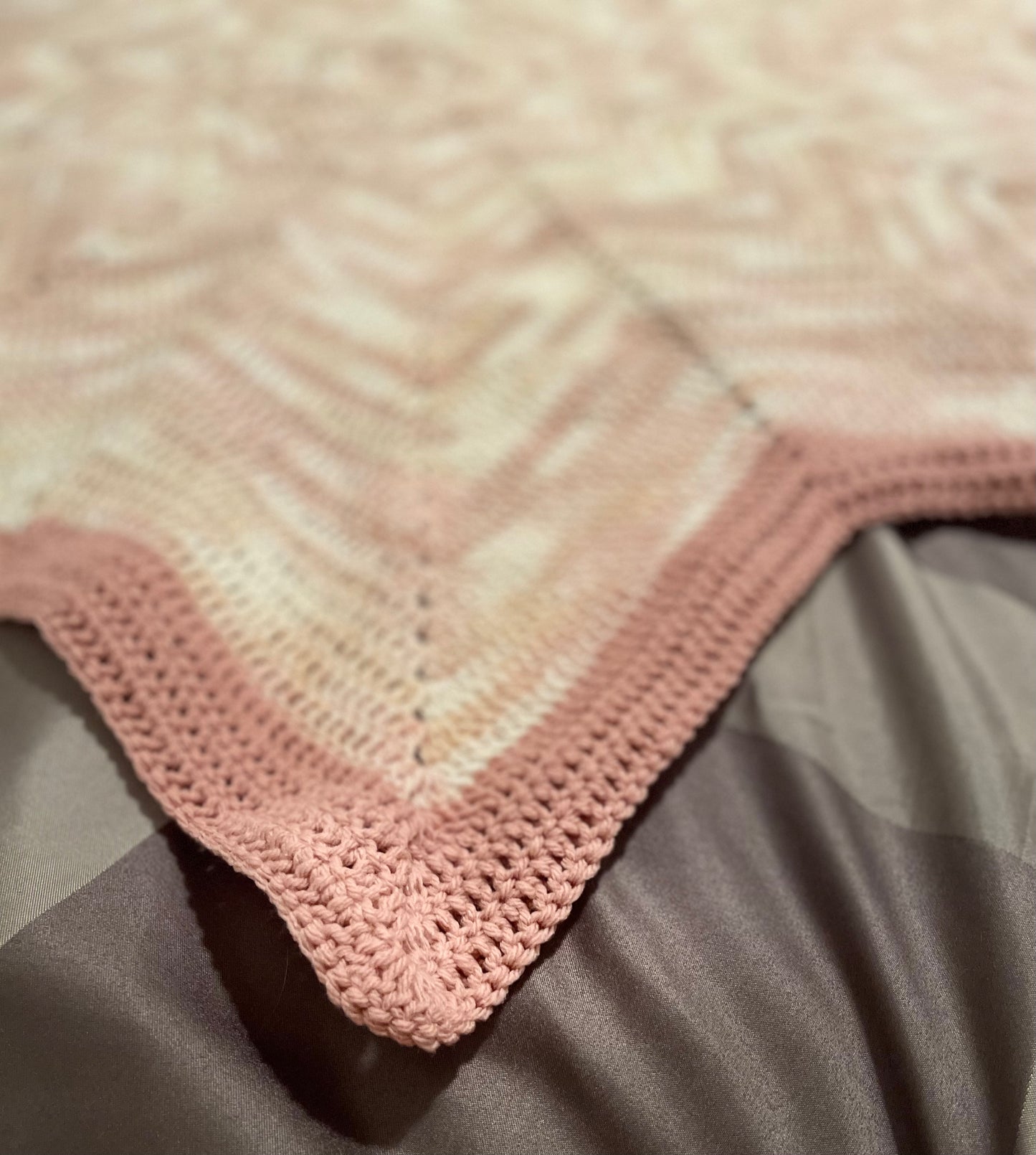 CORNERS BLANKET